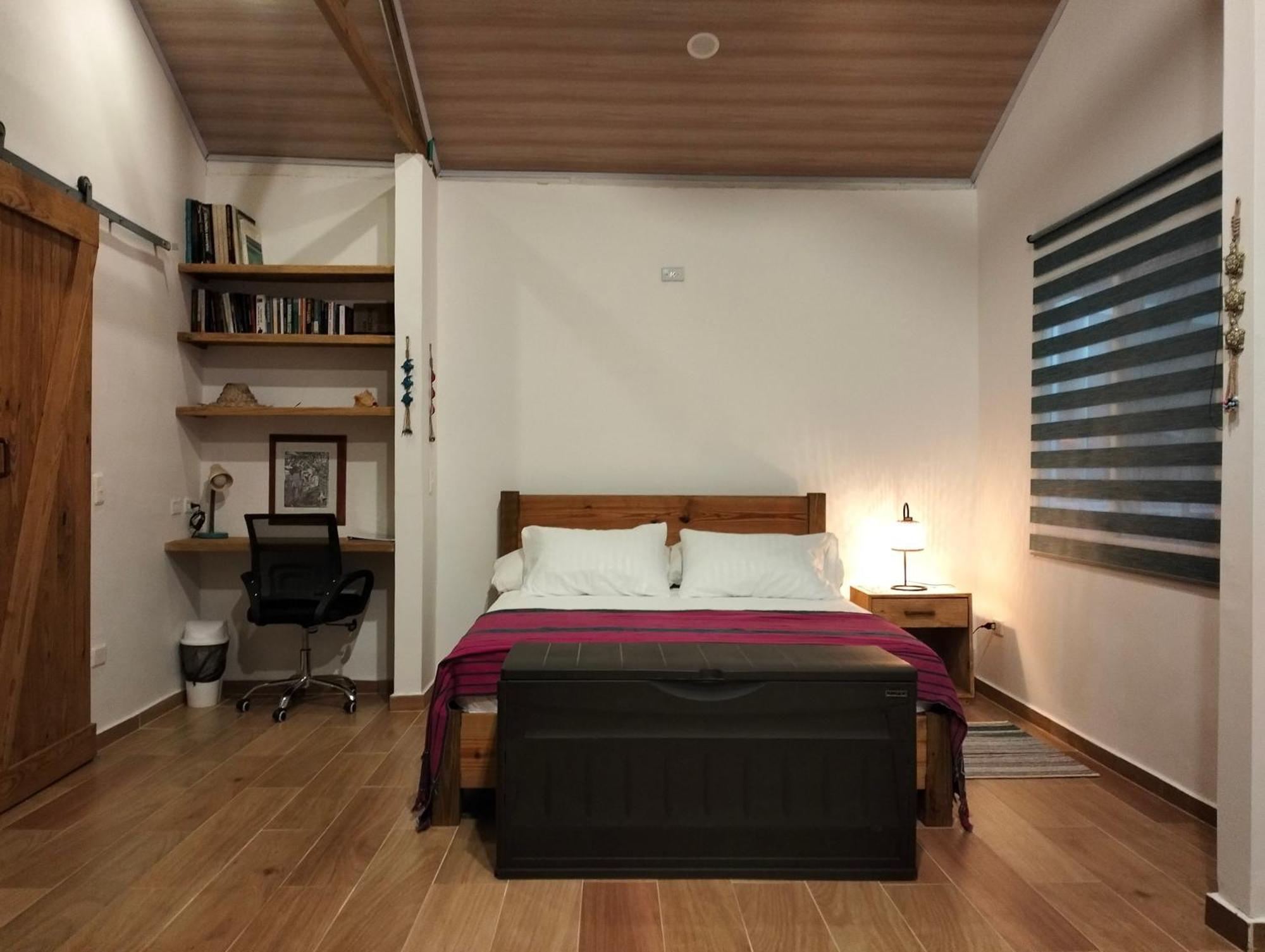 Blue Lizard House Lodge